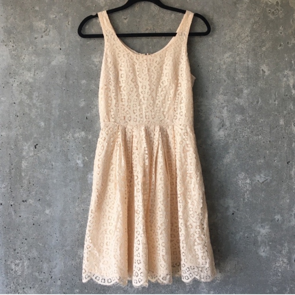 ❤️ J CREW Cream Lace Dress